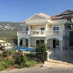 Royal Vila