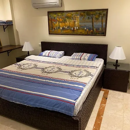 Royal * אלאניה