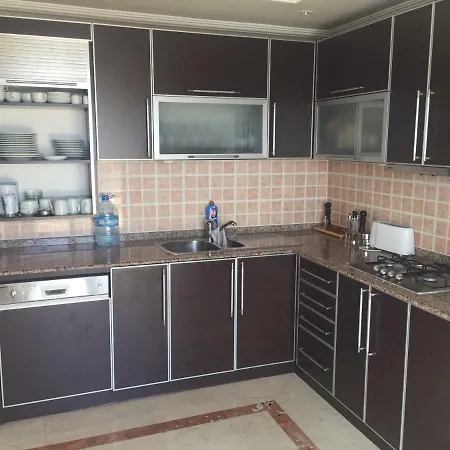 Royal * אלאניה